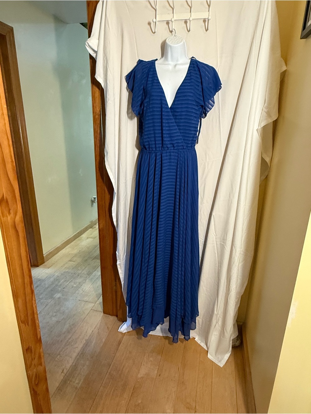Sezane Royal Blue V-Neck flowing skirt Italian dress